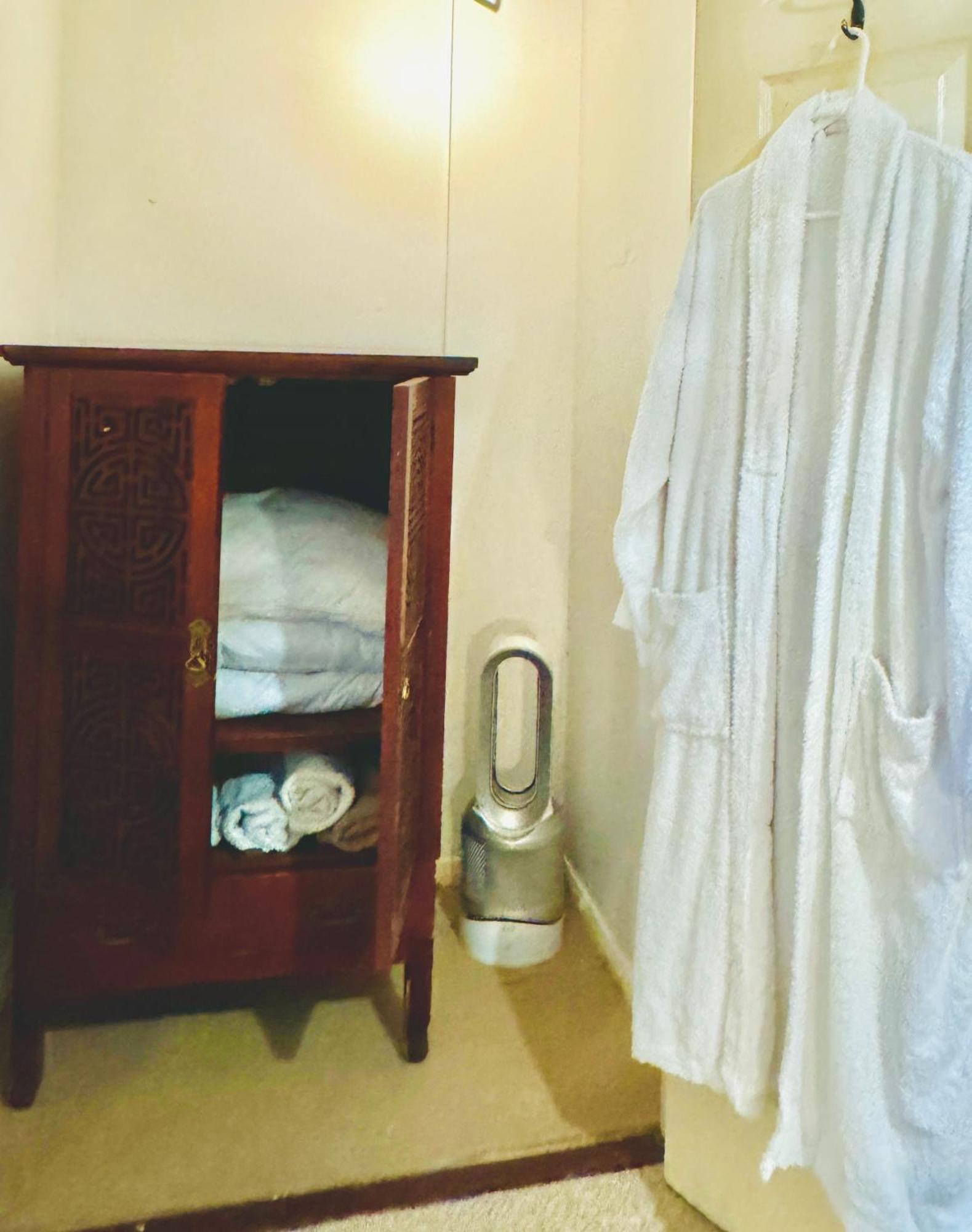 Private Room In A Stylish Flat Londra Esterno foto