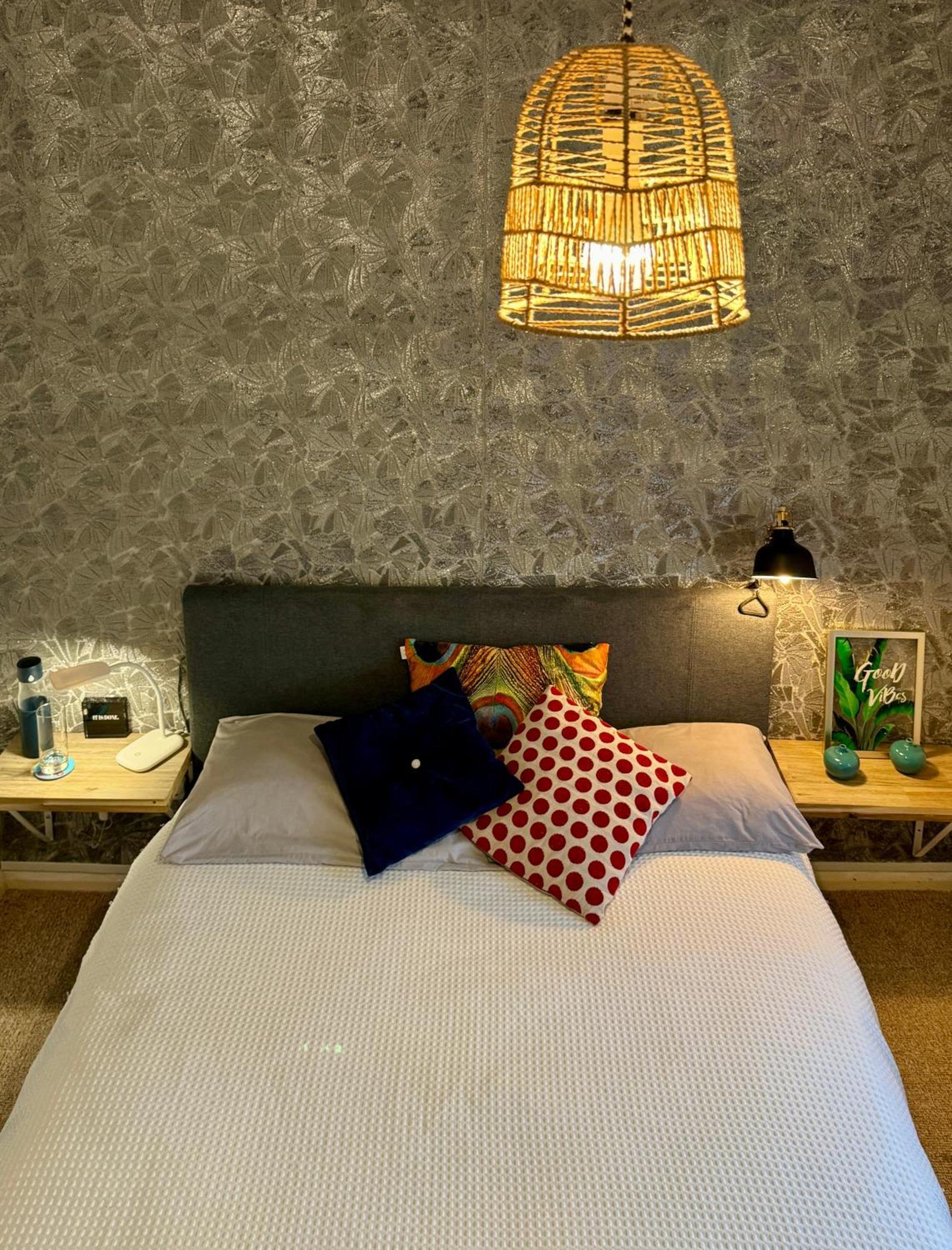 Private Room In A Stylish Flat Londra Esterno foto