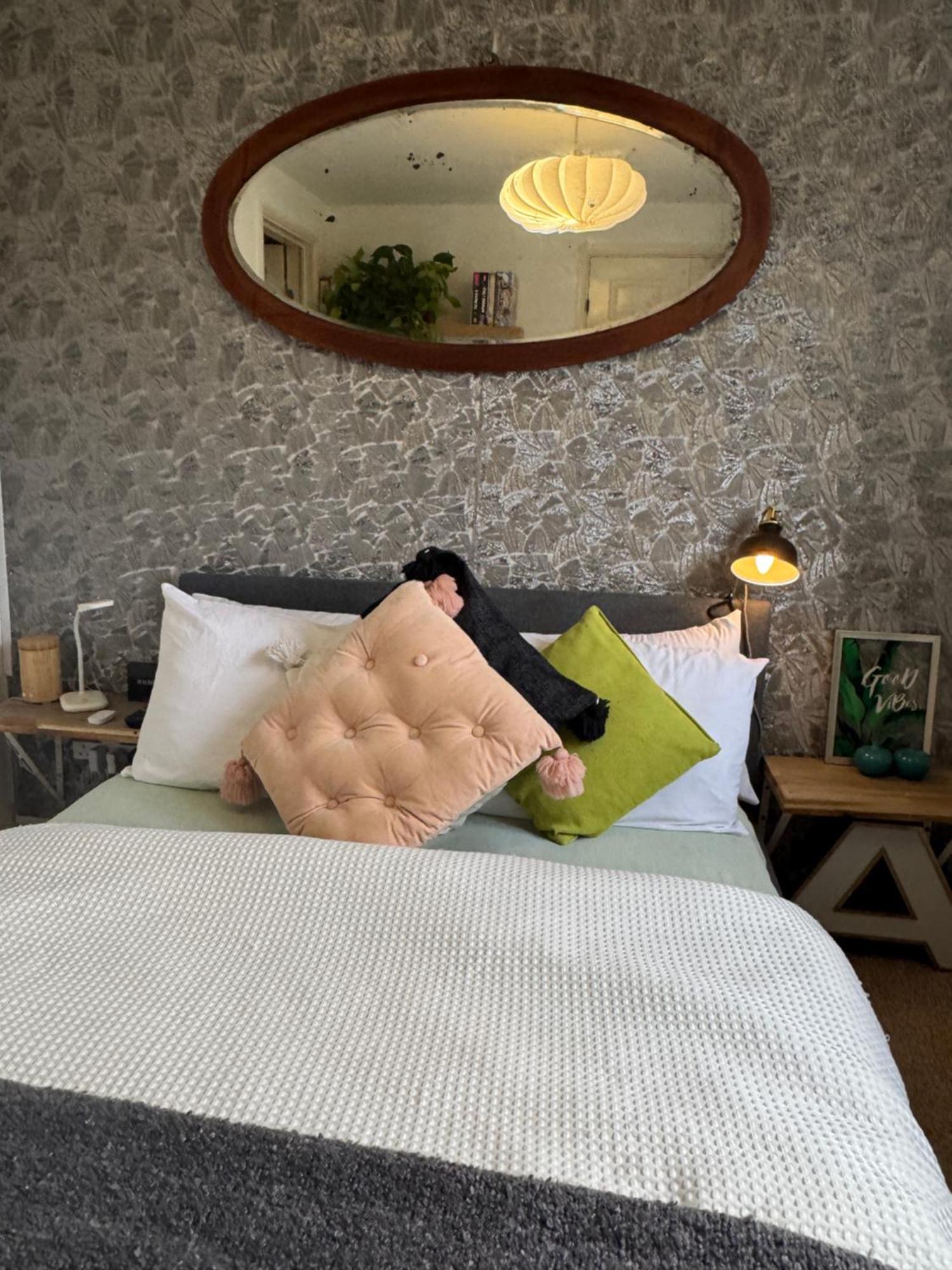 Private Room In A Stylish Flat Londra Esterno foto